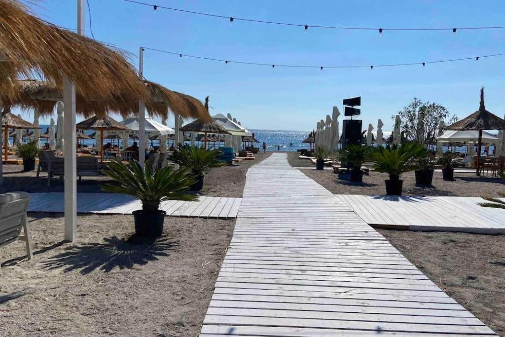 Studio 81 - Casa Del Mar, Mamaia Nord Exterior photo